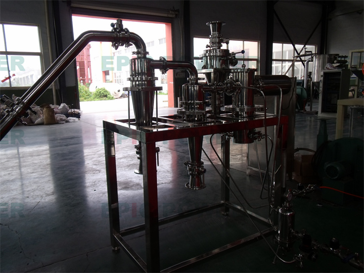生產(chǎn)型對噴式氣流粉碎機(jī)